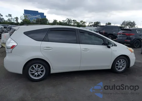 2013 Toyota Prius V Two из США, поврежденный, VIN JTDZN3EU2D3193939
